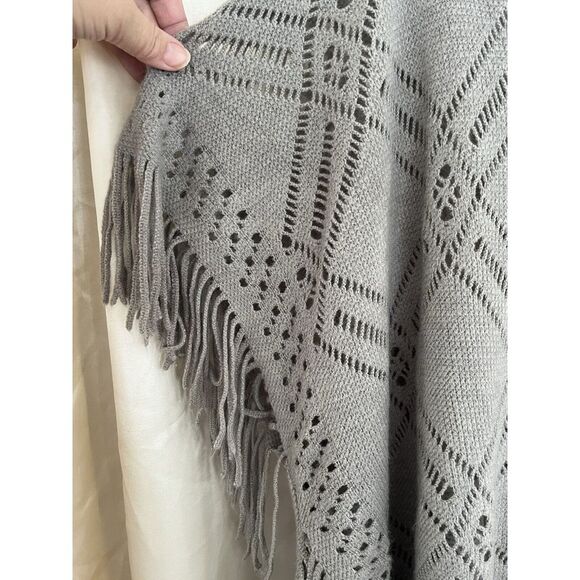 Gray Fringe Knit Pullover Poncho Sweater Open Weave Short Sleeve - Picture 2 of 4